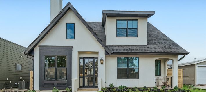 Stunning home with pool, walking distance to the square Hotels in Georgetown
