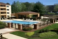 Courtyard Atlanta Executive Park/Emory - Pools
