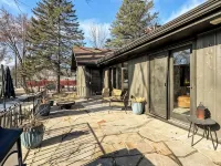YOUR HOME-pooltable-playset-sauna Hotels in Willmar
