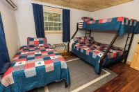 Creek side Log Cabin with hot tub in White Sulphur Springs WV - 3-Sterne