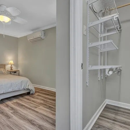Beautiful Renovated Lake Cottage in SW County and only minutes from Downtown!