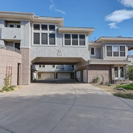 Scottsdale Condo Overlooking Golf Course