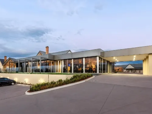 Mercure Goulburn - parking