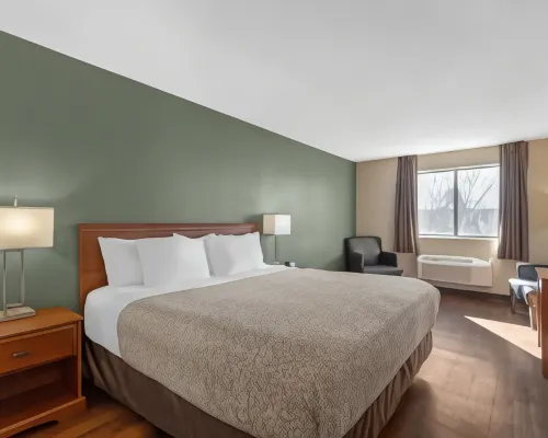 Econo Lodge Hotels in Firestone