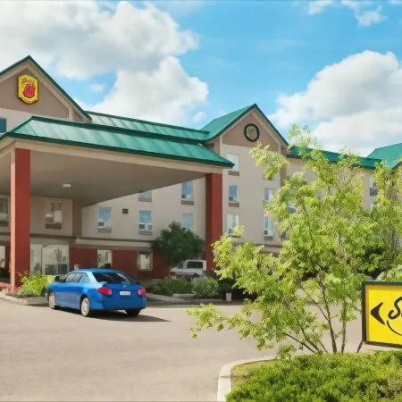 Super 8 by Wyndham Edmonton South