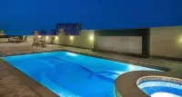 โรงแรม Pearl Swiss - ที่มีสระว่ายน้ำ