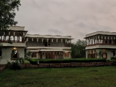 Shahpura Abhaneri Resort