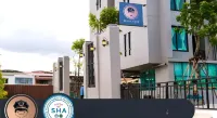 RQ Bangkok Sukhumvit 107 by Collection O - Bãi đậu xe