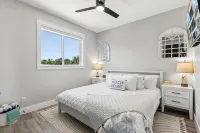 Modern Oceanfront Escape l New Luxury Beach House