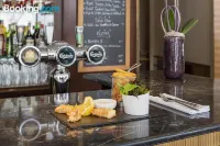 Warwick Geneva - bar