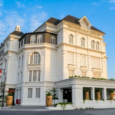 MAHALAYA The Legacy Hotel