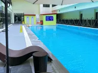The Glory Hotel Clark Pampanga - Pools