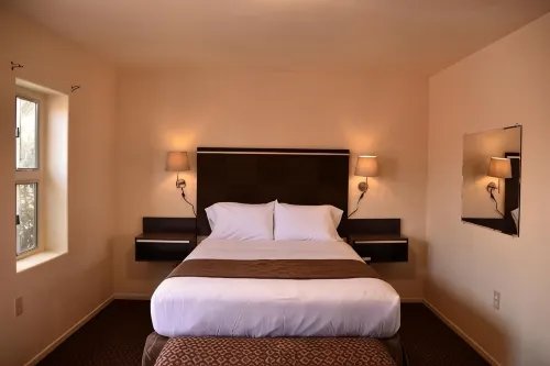 Baycities Motel