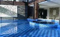 Grand Bayu Hill Hotel - Pools