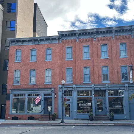 Luxury Lancaster Downtown Condo - 3 blocks from Central Market!