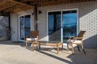 Charming waterfront home with beautiful panoramic views!! - Homestays