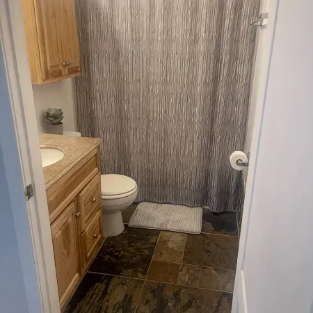 Cozy studio apartment at the base of South Mountain Отели рядом с достопримечательностью «Саут Маунтин Парк Сценик Драйв»