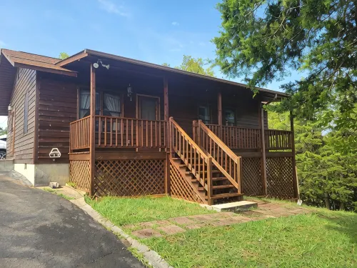 Maples Lakefront Blessing w/ private boat dock/lake access kayaks & paddle boat - Chalets