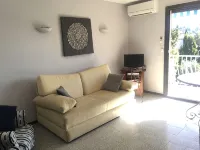 Cassis apartment near beaches & port, panoramic view, aircon, private parking