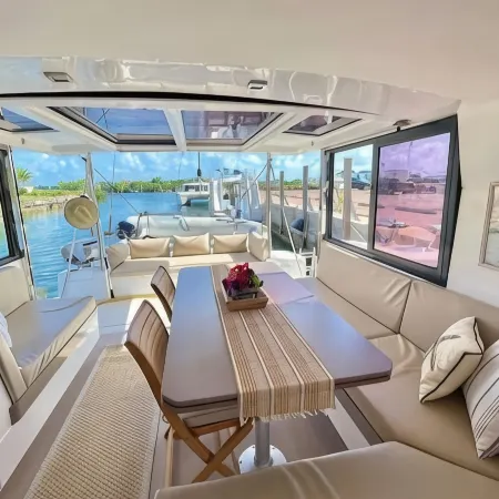 Amazing 4 Bdrm, 4 Bath Catamaran - Purpus