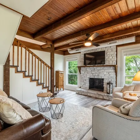 Charming 2-bedrm home in the heart of Liberty Hill