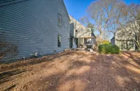 Bright, Coastal Mashpee Condo Near the Commons - Pools