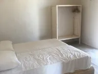 SAN GREGORIO VILLA WITH SECULAR OLIVE GROVE, GARDEN AND PORCH Hotels in Patu