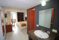 Hotel y Restaurante Central - balcón