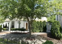 Bungalow on Main!!