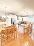 7Mins to Yale I ENTIRE HOUSE I Large fenced yard I King bed I 3BR I Group Gather - 4-Sterne