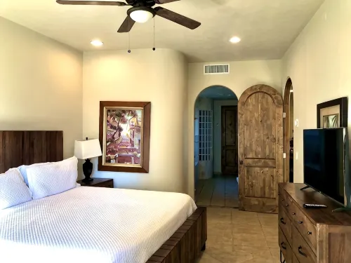 Relax in 2-bed/2-bath Condo; Luxurious Patio Overlooking Plush Resort and Ocean - Træningscentre