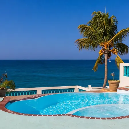 Villa Almarys - Oceanfront - 6 guests - pet friendly - at Stella, Rincón Отели в г. Ринкон