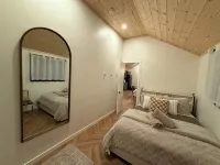 Bala Vida Cottage Steps to Lake Muskoka with Fire Pit & New Cedar Barrel Sauna - Boutique
