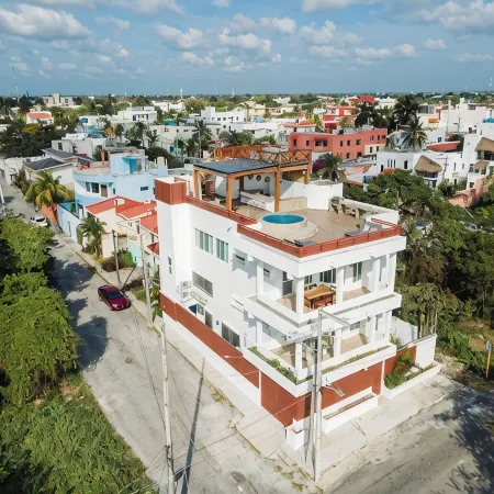 Entire Home in Beautiful Corpus Christi Cozumel- 4 Bedrooms, AC and Wifi
