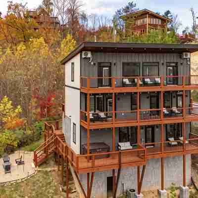 Epic Lux Cabin! Mtn View! Theatre! Game Room Hotel Exterior