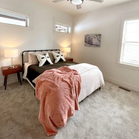 Walk to Beach/Town - Bright, New Modern Getaway