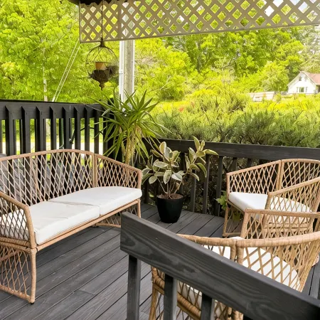 Honey Run King Suite ~Between Millersburg & Berlin
