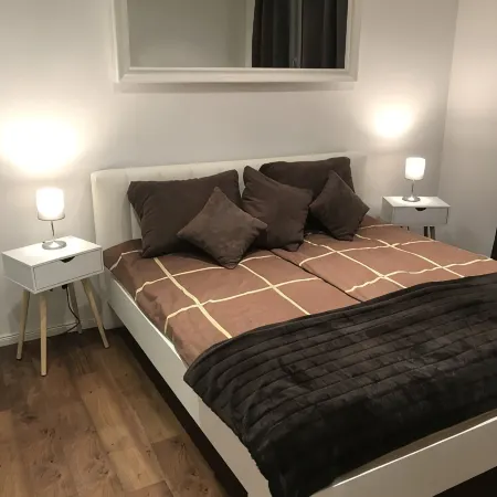 Luxury vacation rental centrally located and close to the beach. Wi-Fi free.