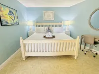 Summer Winds, First Floor Poolside, Oceanfront 3br. 2.5ba. Sleeps 9 Linens incl. - Wifi