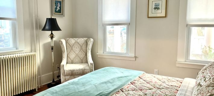 Five Star Charmer! Great Location Downtown & Stadium! Parking too! Hotels in Annapolis