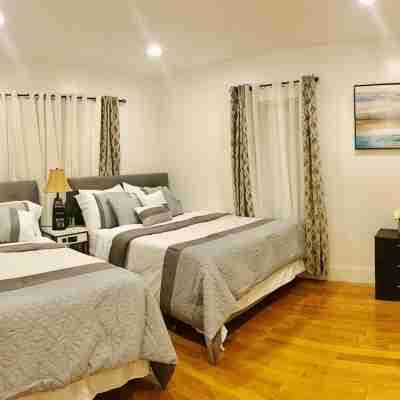 4BR 2Baths WOLLASTON BEACH.15min to Boston2 Rooms