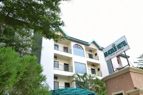 Gracious Hotel - Lemmikkieläimet sallittu