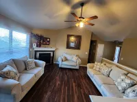 Spacious 5-bedroom house in beautiful Greeley with AC, WiFi - 3-Star
