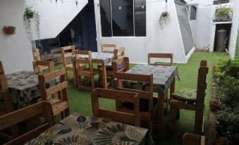 Global Airport Inn Free Shuttle - Housity