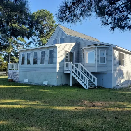 Beach House Getaway, exclusive location on "Chesapeake Bay" with private beach
