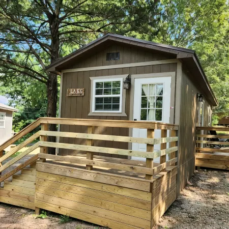 Driftaway Cabin 5 in Glenwood, AR