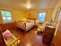 The Stone Cottage! Private with incredible views of the River and Mountains. - 3-Star