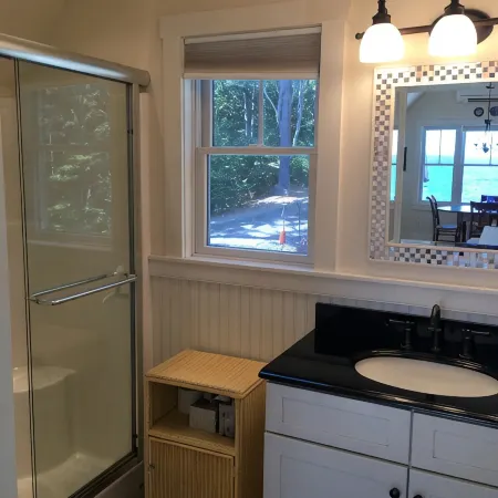 Air-Conditioned Ocean Point Oceanfront with Lawn & Beach Ξενοδοχεία στην πόλη Boothbay