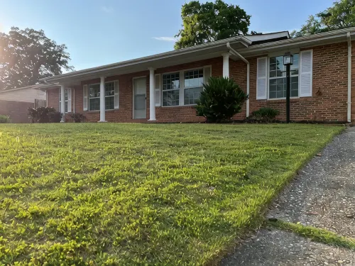 5 Bedroom Expansive Haven with Hot tub, Pool Table, Arcade & Outside Playset - 4-Star