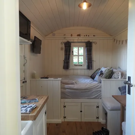 Shepherds Hut with stunning views located on the edge of the peak district